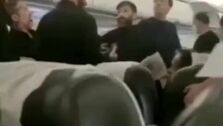 اتفاق وحشتناک در هواپیما ایر قشم | کتک خوردن وحشیانه مسافر توسط مهماندار هواپیما اختلال ایجاد کرد!